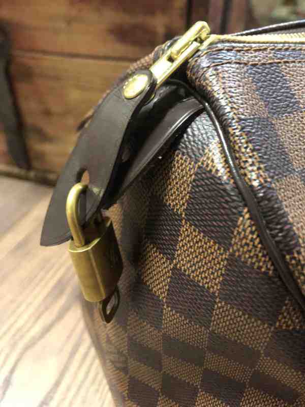 LOUIS VUITTON HUIVI  Antiikkiliike Wanha Elias